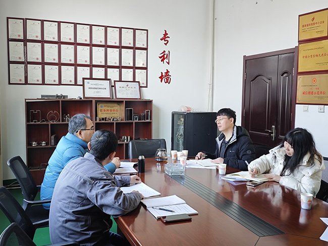 12月 河北鐵道大學(xué) 在人才培養(yǎng)、科學(xué)研究、科技創(chuàng)新、技術(shù)咨詢、人員培訓(xùn)等方面開展全面合作.jpg